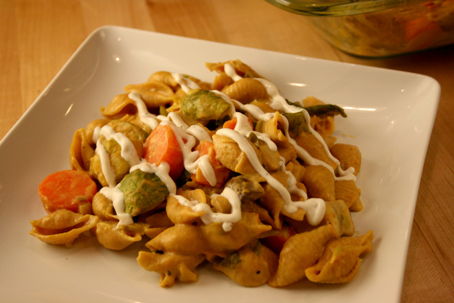 Vegan Buffalo Veggie Mac and Cheese