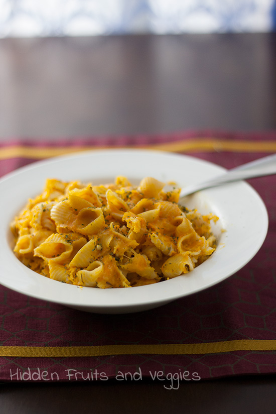 Healthier Slow Cooker Mac and Cheese
